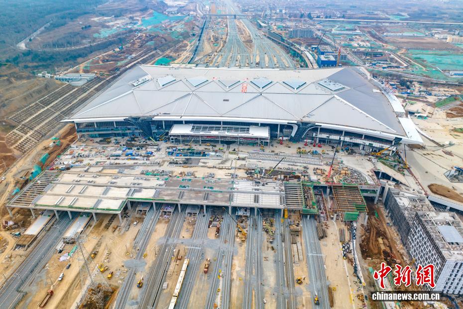 西安东站站牌正式亮相