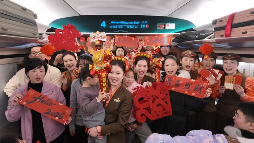 铁路人的温情小年：列车变身“移动团圆驿站”