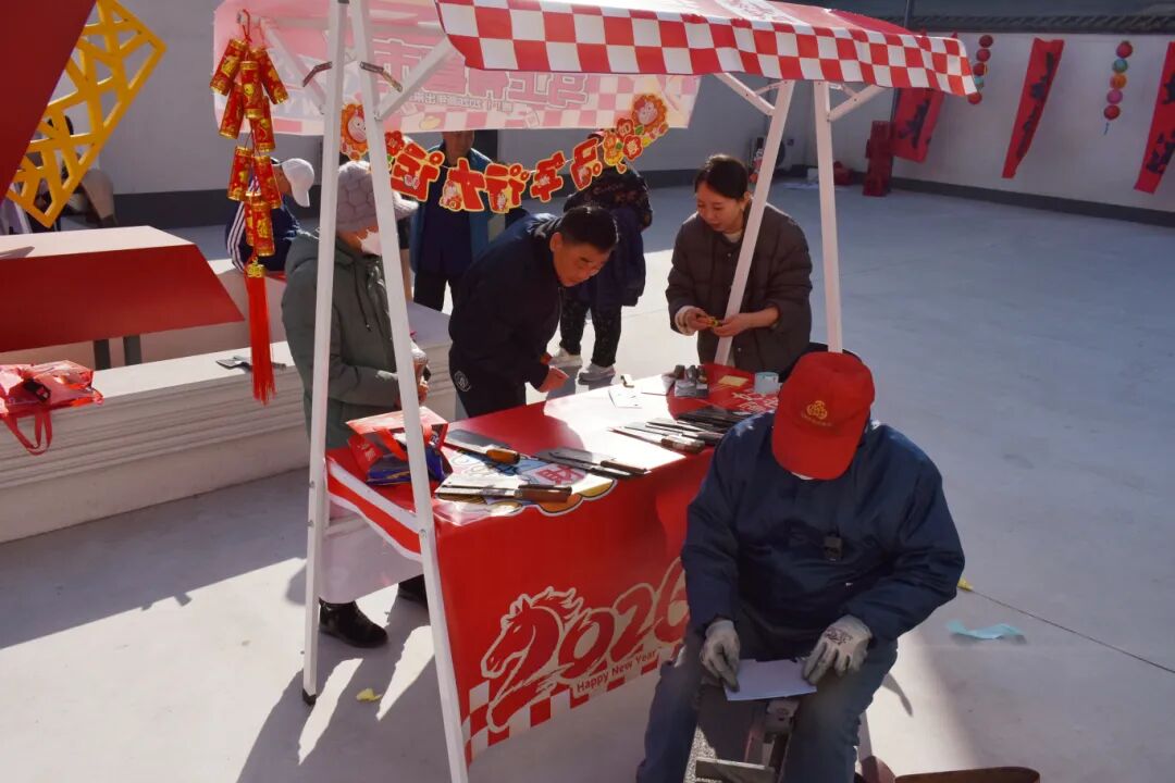 北京市朝阳区金盏乡皮村新春游园会各项活动嗨翻天