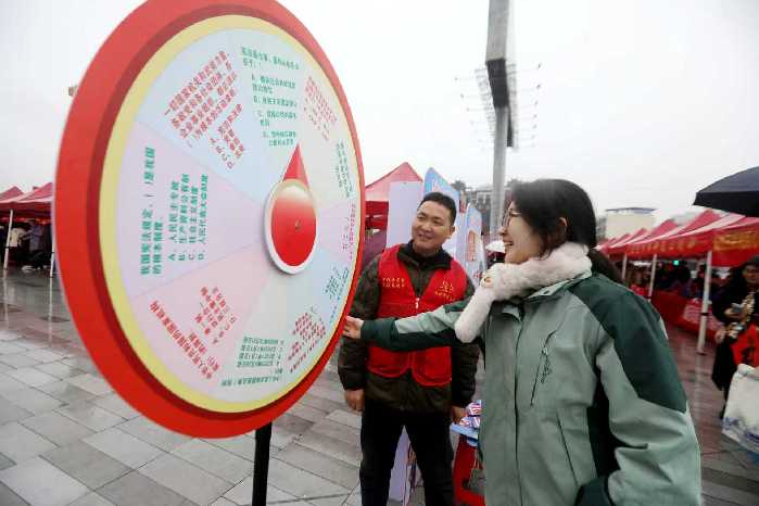 “平安桂林 法治桂林 文明桂林”新春系列行动启动 “平安桂林 法治桂林 文明桂林”新春系列行动启动