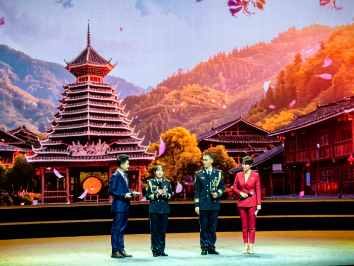 2025广西“最美基层民警”揭晓 十名民警诠释新时代公安担当 2025广西“最美基层民警”揭晓 十名民警诠释新时代公安担当