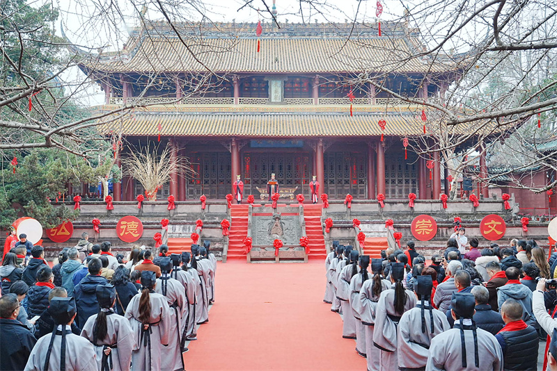 庙会现场。崇州市委宣传部供图