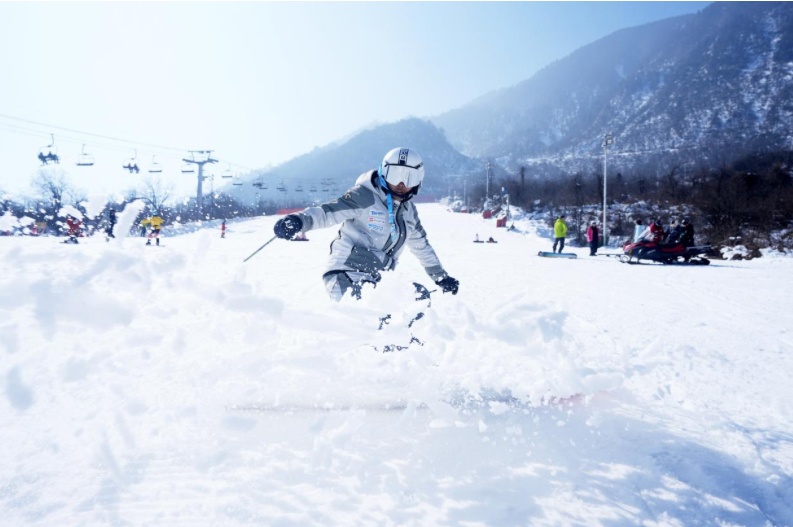 年味里的成都：一城热“雪”，共赴新春