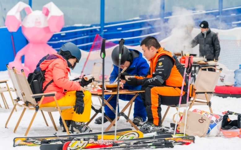 年味里的成都：一城热“雪”，共赴新春