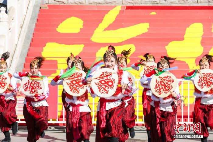 京西鼓振贺新春 太平声动祈丰年