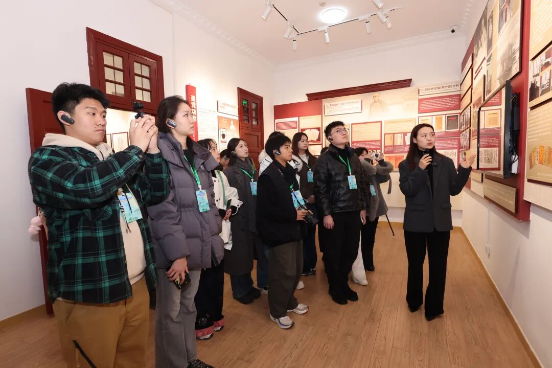 在珞珈山“遇见”伟人,大学生在这里开启一堂“行走的大思政课”