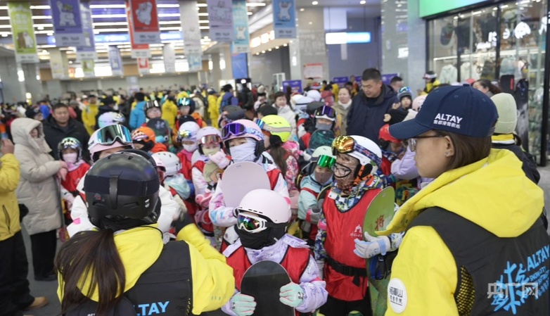 行稳致远开新局丨天山逐雪戈壁耕“云” 数字赋能智启“疆”来