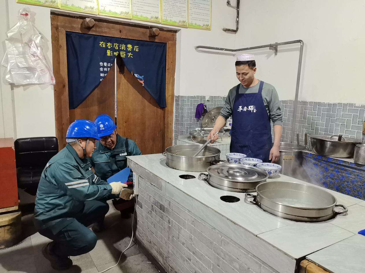 青海海东：这个春节不打烊