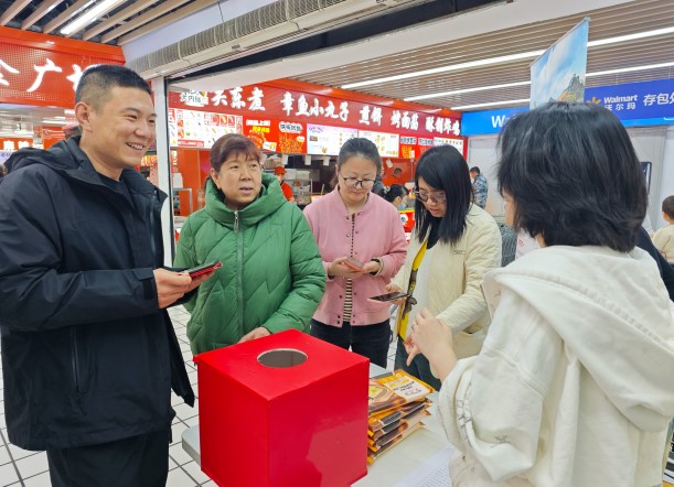 扫码猜谜送元宵 北京延庆客户端线下推广活动走进环球新意百货