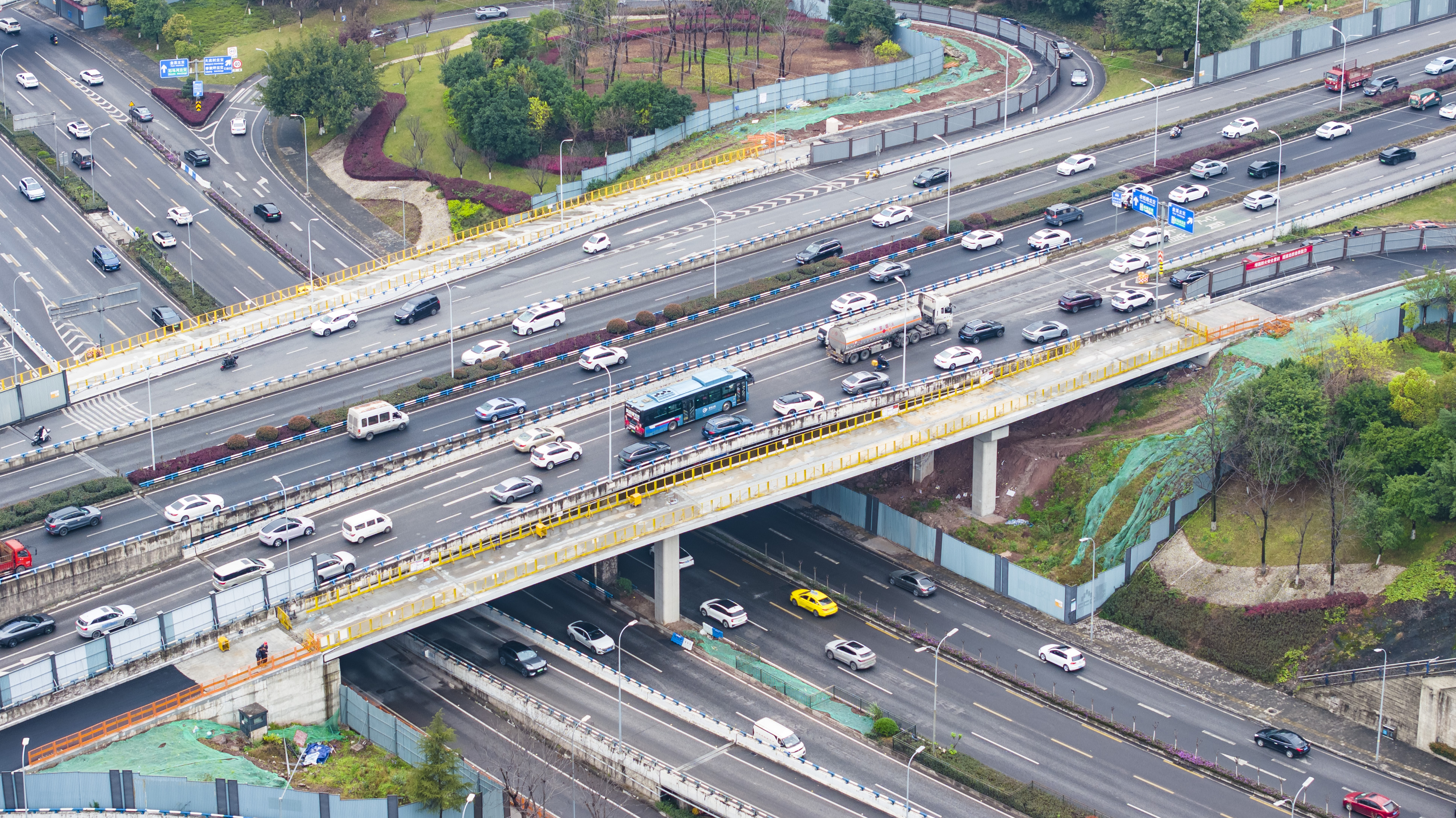 重庆两江新区:进度45% 三纵线柏树堡立交至北环立交改造项目加速施工 重庆两江新区:进度45% 三纵线柏树堡立交至北环立交改造项目加速施工