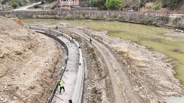 生态整治施工忙