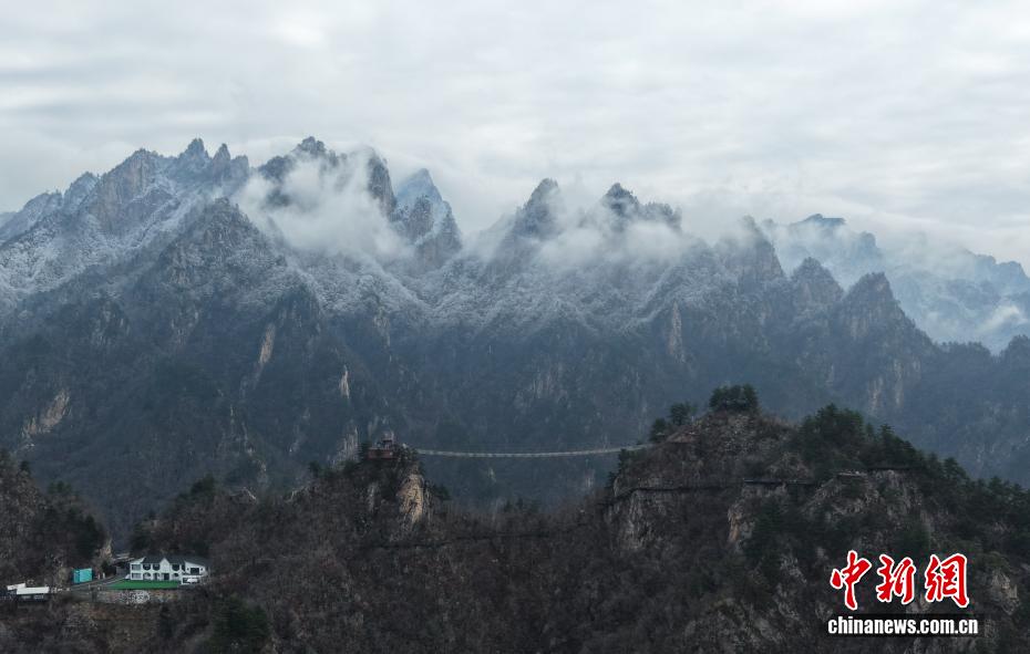 河南老界岭：春雪云海齐上线