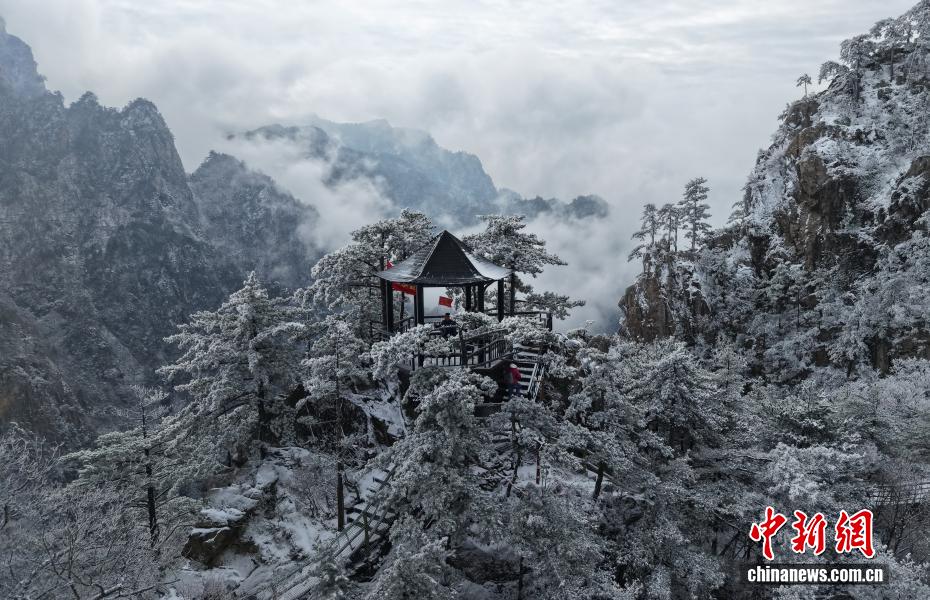 河南老界岭：春雪云海齐上线