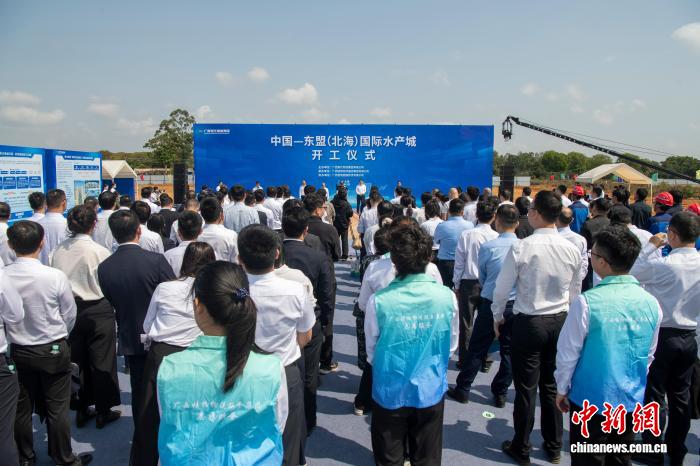 图为项目开工现场。翟李强 摄