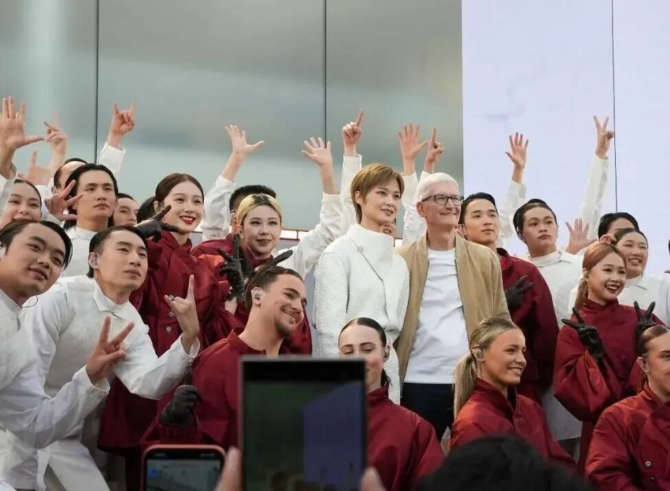 同一天两场“全球严选”,让世界看见成都“有点东西”