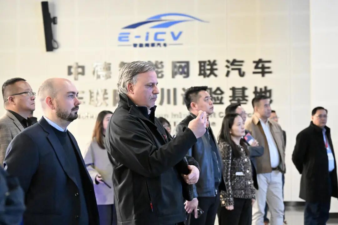 同一天两场“全球严选”,让世界看见成都“有点东西”