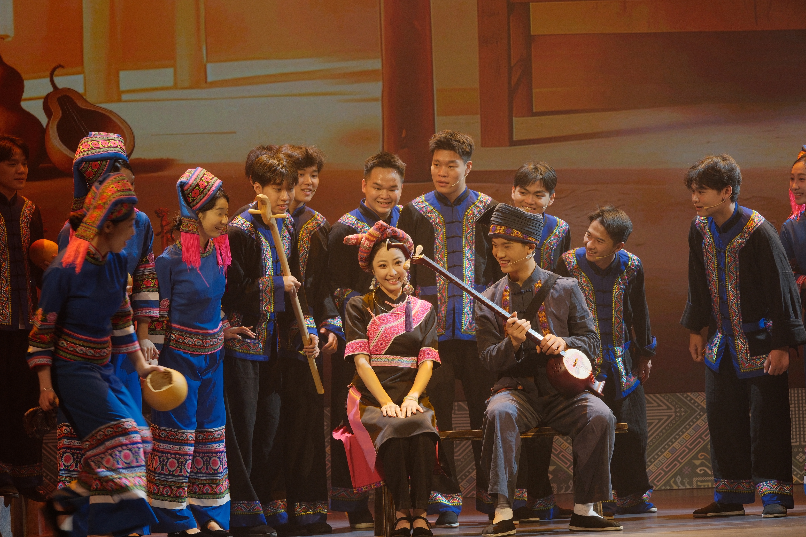 广西龙州：天琴牵起跨国缘 沉浸式音乐剧《琴·缘》温情上演