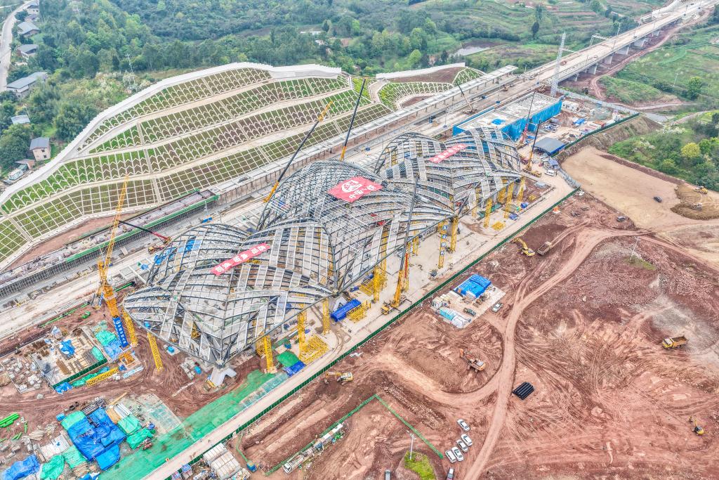 成渝中线高铁建设有序推进