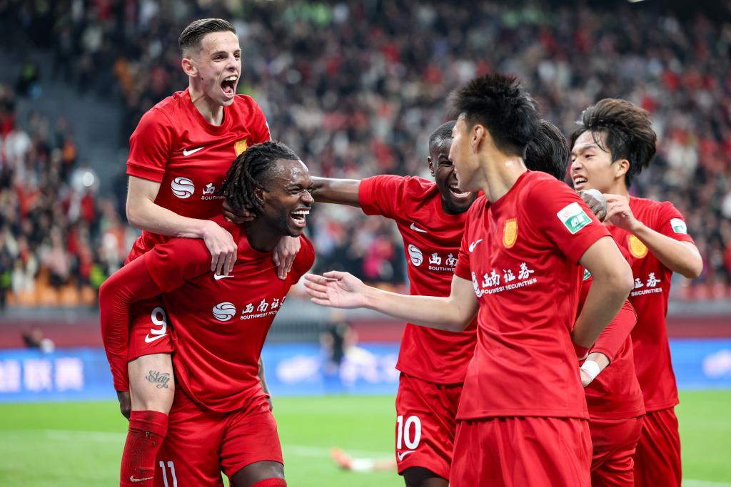 中超联赛：重庆铜梁龙平成都蓉城