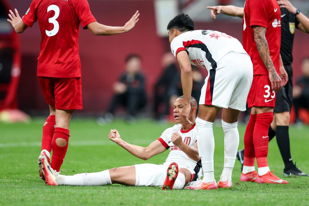 中超联赛：重庆铜梁龙平成都蓉城