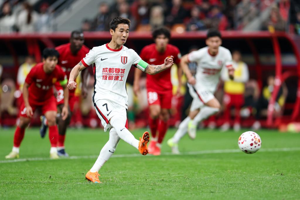 中超联赛：重庆铜梁龙平成都蓉城