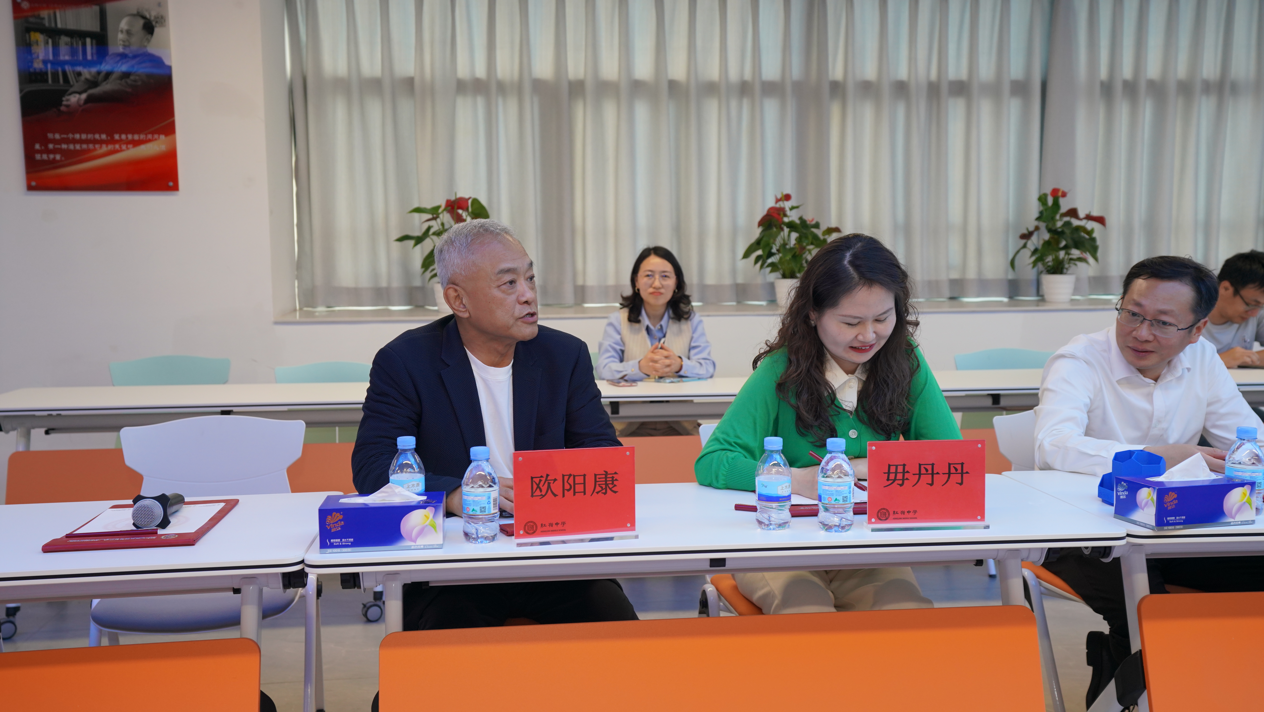 深看科创 | 2026年深圳市SW认证优秀学生颁证活动暨中小学科技教育研讨会举办