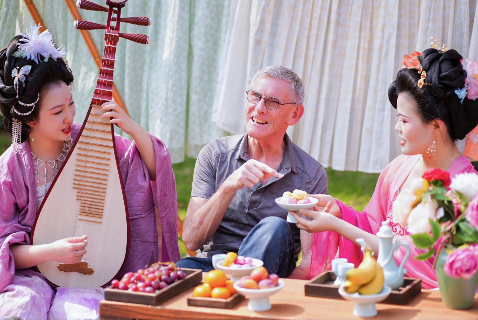 深看湾区 | 华侨城甘坑古镇以三角梅激活文旅新活力