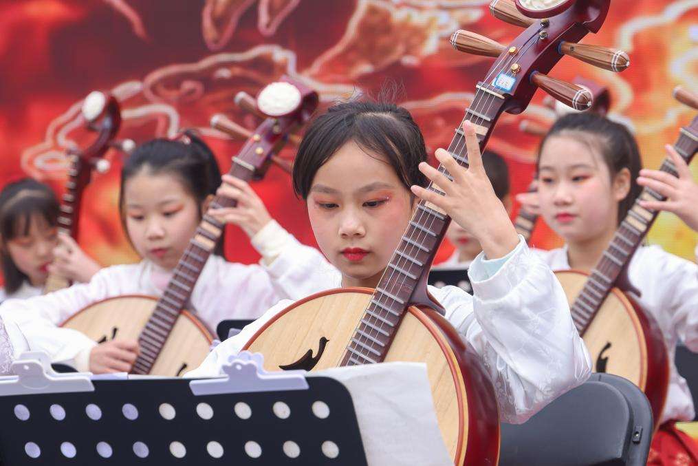 “十锦细锣鼓”回响沪派古镇 市民感受非遗古韵