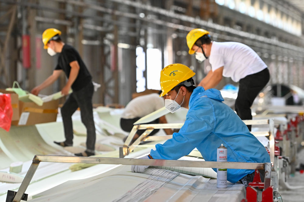 因地制宜发展新质生产力|装机规模超1.6亿千瓦!新疆新能源产业活力迸发 因地制宜发展新质生产力|装机规模超1.6亿千瓦!新疆新能源产业活力迸发