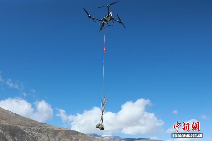 无人机助力西藏山南造林 生态富民实现双赢 无人机助力西藏山南造林 生态富民实现双赢