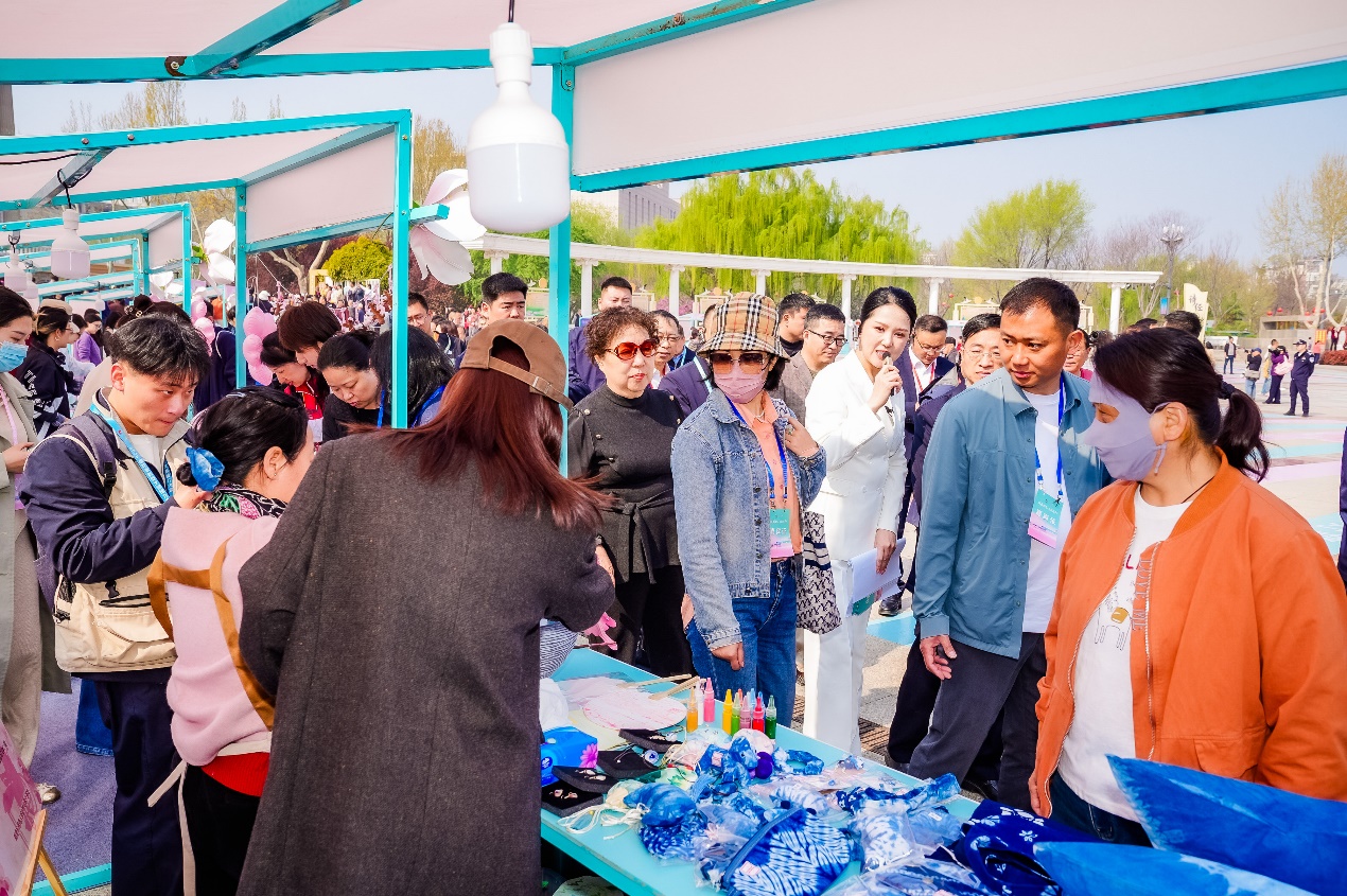 鹤舞樱飞 向新而行——2026樱花季鹤壁文旅推介大会开幕