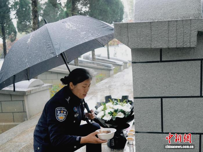 清明祭英烈:兄妹接力共筑边境禁毒“长城”