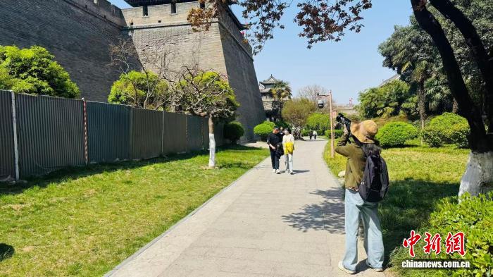 西安青年“主题式”漫游寻新趣 解锁春日新风尚