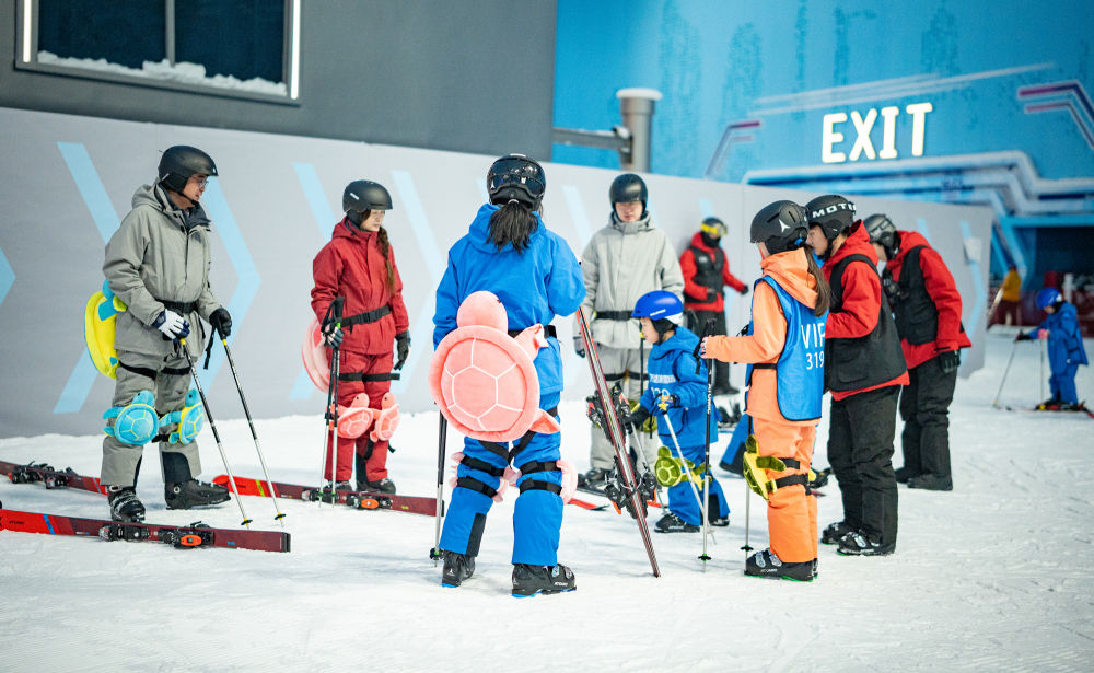 白山黑水间，冰雪经济从“一季火”走向“四季红”