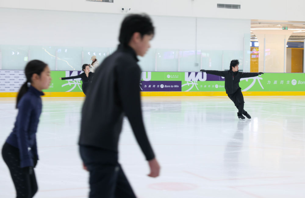 白山黑水间，冰雪经济从“一季火”走向“四季红”