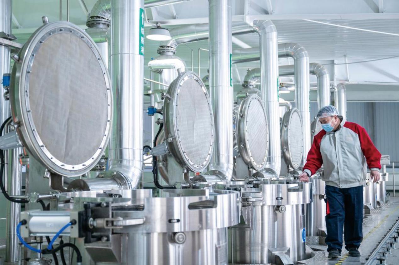 一朵花如何“生金”?——湖北咸宁细算“三本账” 一朵花如何“生金”?——湖北咸宁细算“三本账”