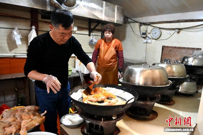 (八闽千姿)闽南盐鸡鲜香美味飘四海