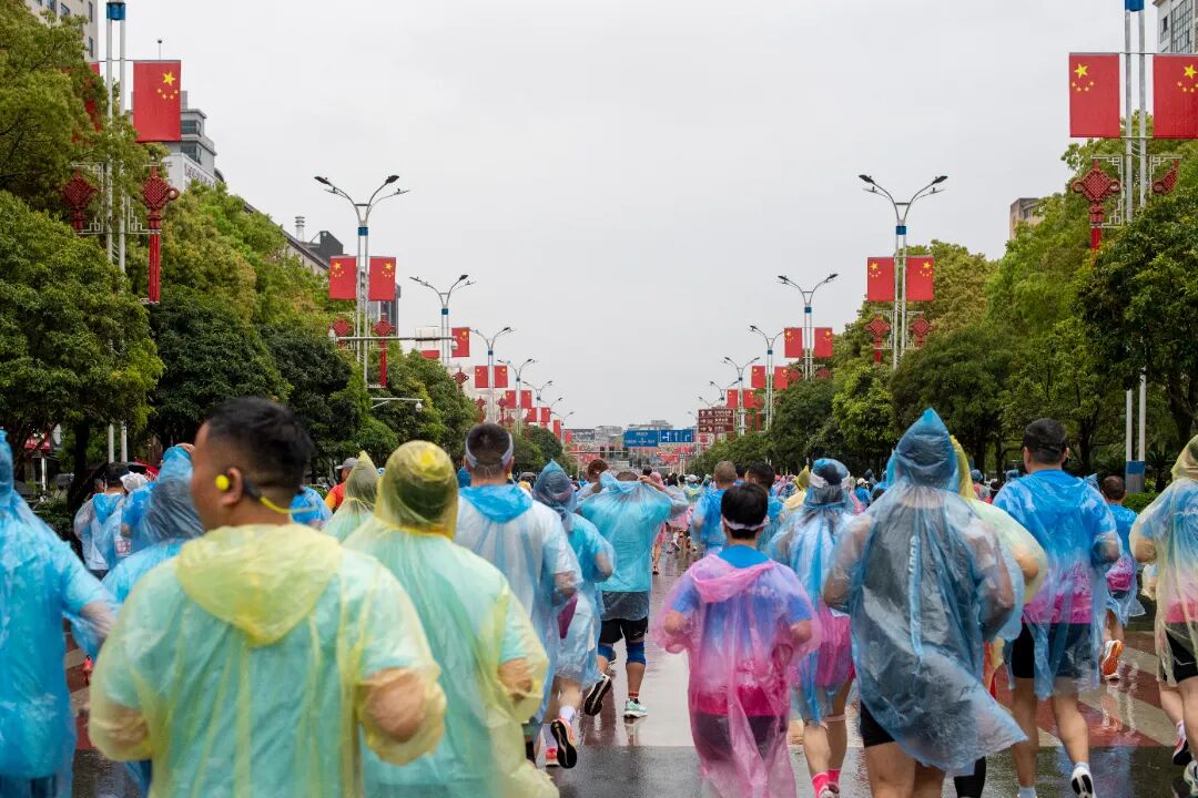 此时此刻的来凤,沸腾了!