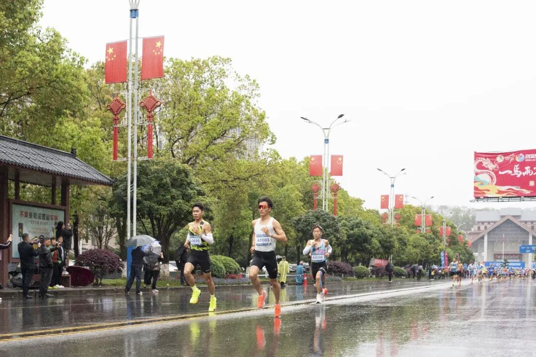 此时此刻的来凤,沸腾了!