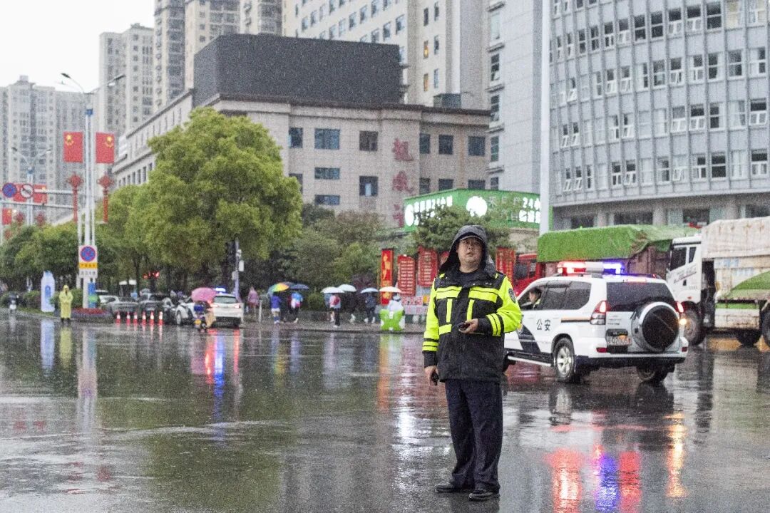 此时此刻的来凤,沸腾了!