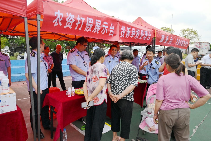 广西开展“放心农资下乡”活动护航春耕 广西开展“放心农资下乡”活动护航春耕