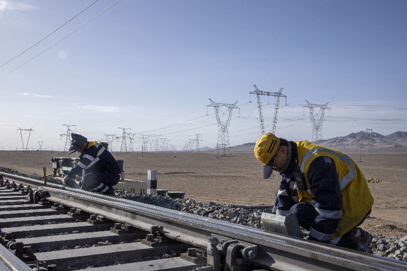 黄羊苏站：他们给“神经中枢”做“大手术”