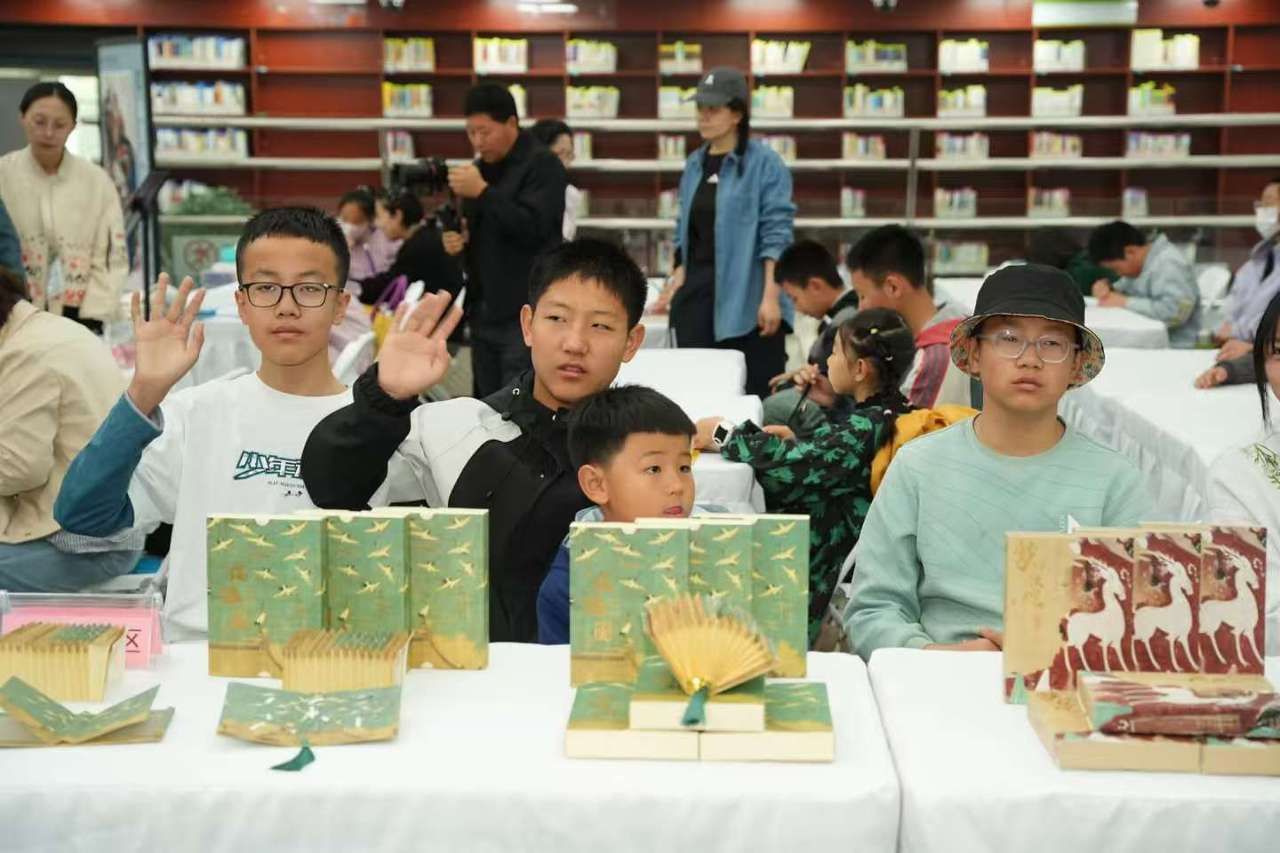 宁夏：“塞上共读·宁聚同心”2026年全民阅读活动周启幕