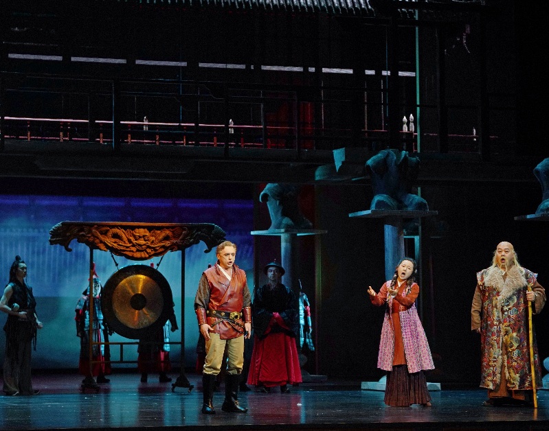 小明探班|“意式黄金三角”领衔，PLUS版歌剧《图兰朵》为何一票难求