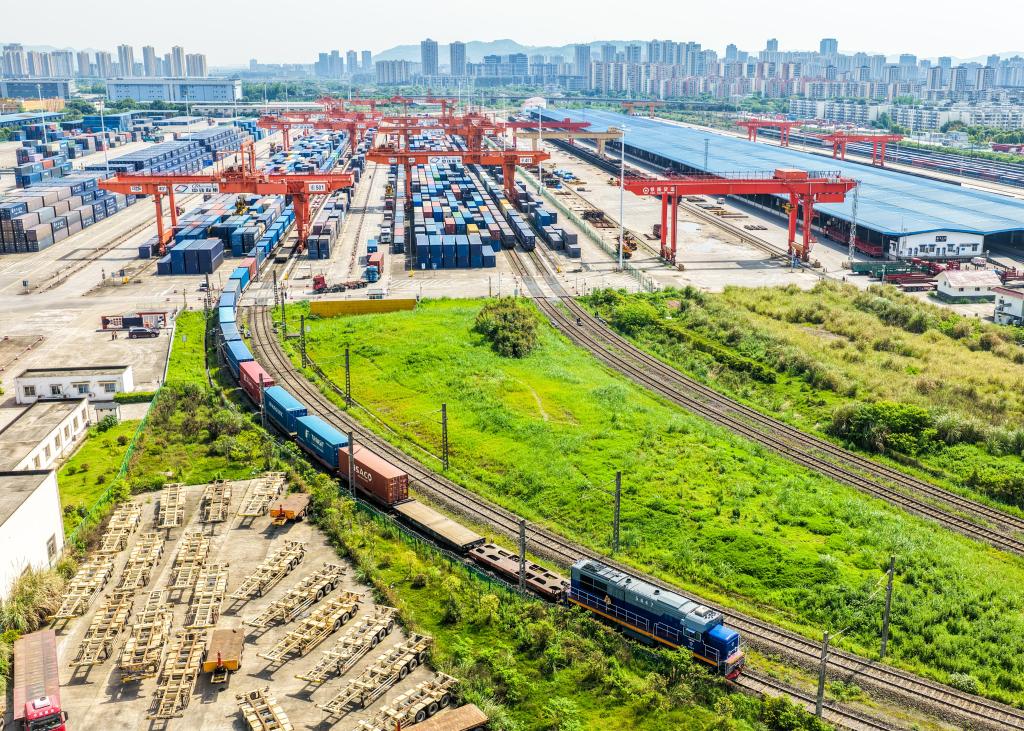 重庆中欧班列一季度运量同比增幅超25%