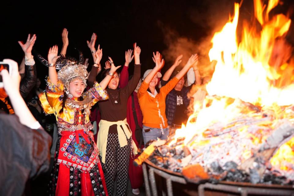 背诵免票+免费停车 重庆酉阳推出五一文旅惠民“实招”