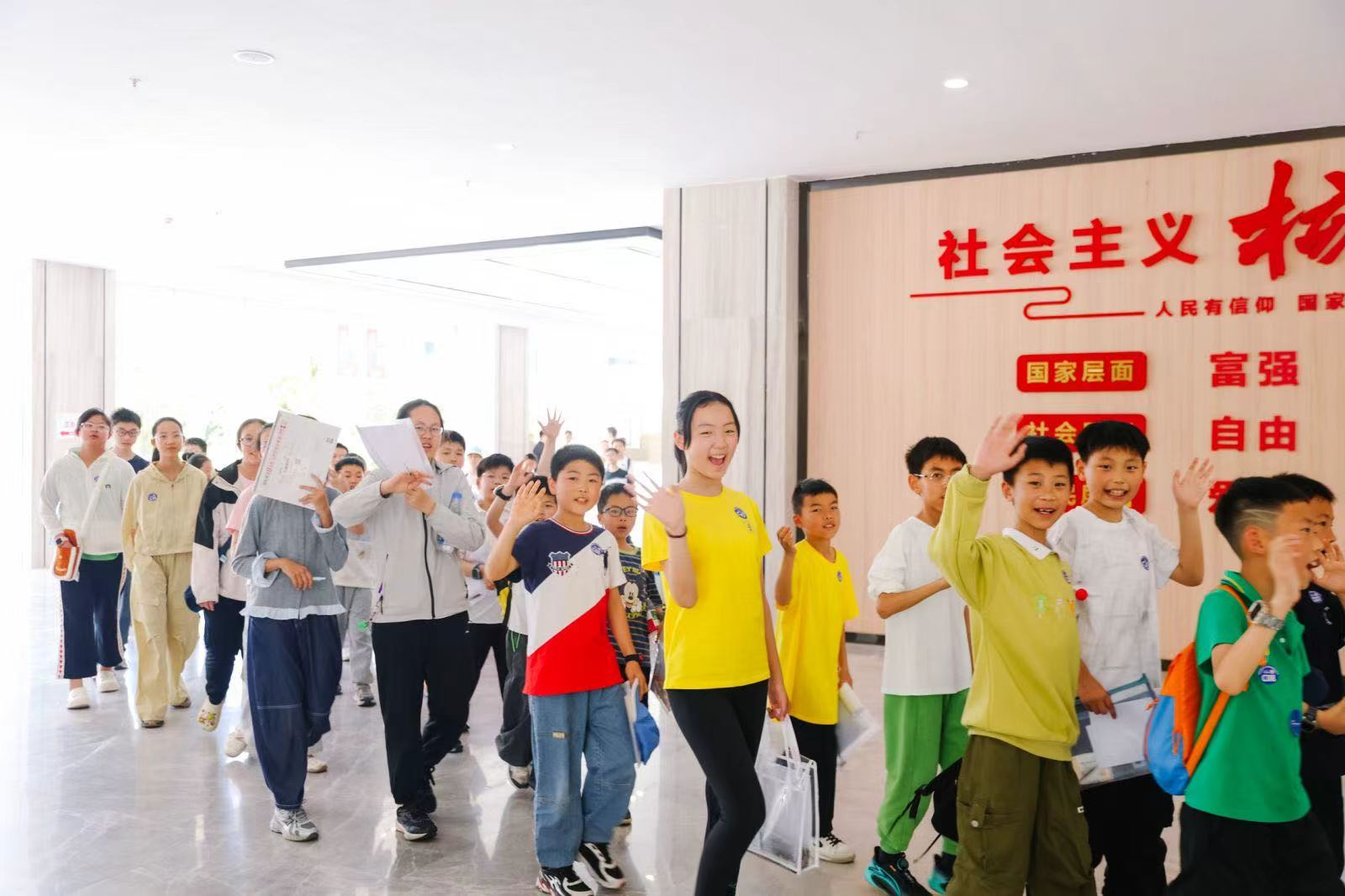 “AI少年”登场 全国青少年人工智能大赛重庆市区域赛启动