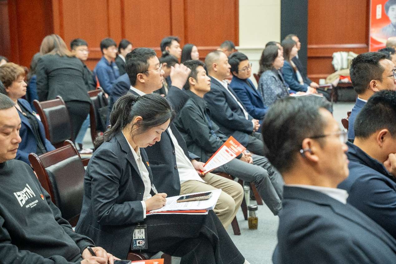 湖北孝感供电公司：热血照亮奋斗年华 薪火交棒青年担当