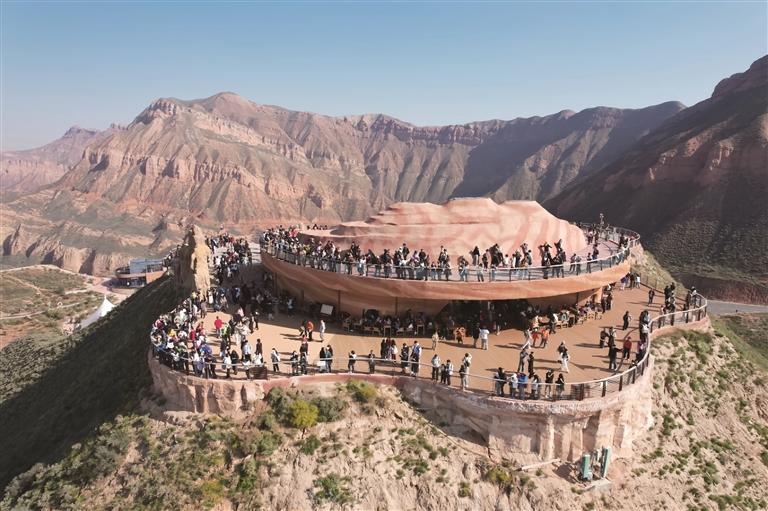 我市推出80项特色活动