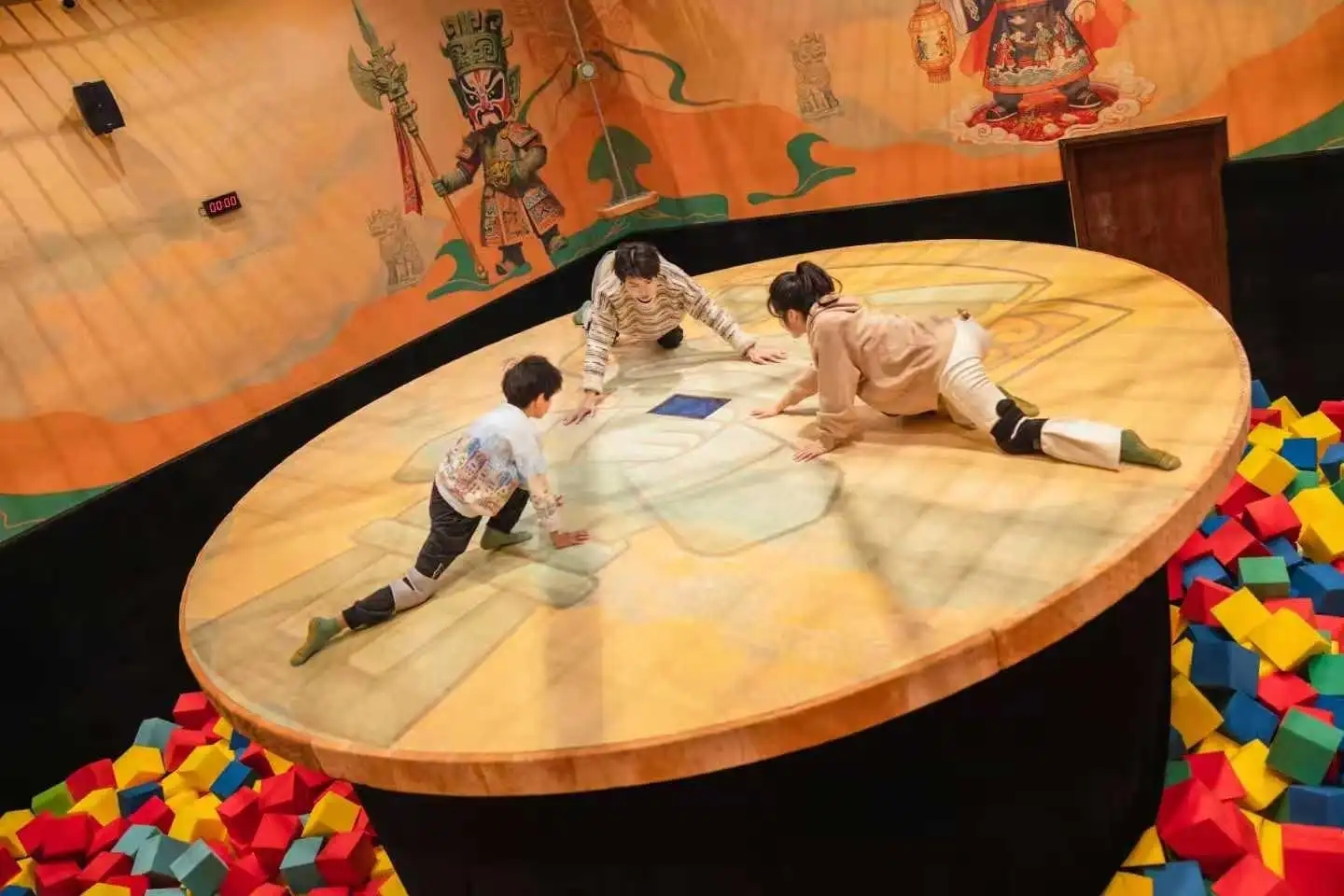 鲁班奇幻乐园广东首店开业，超10万道知识题库等您闯关 | 请到广东过五一